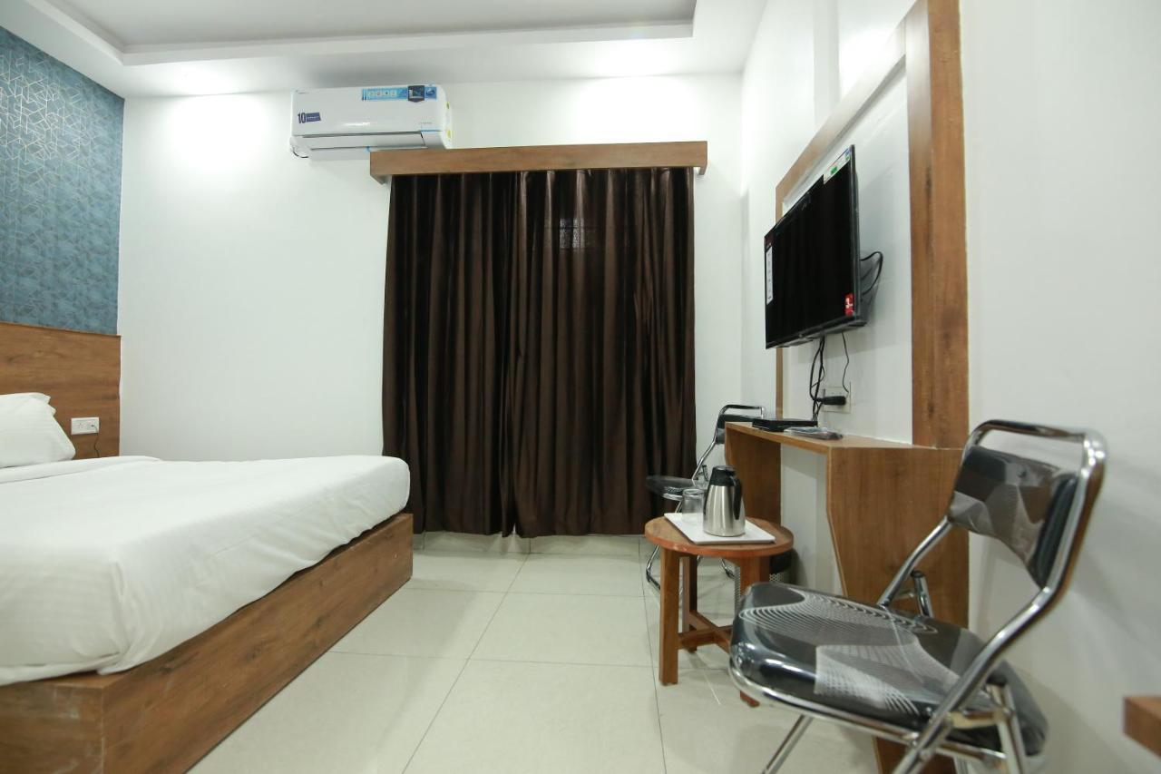 Hotel Bg Inn Bengaluru Zewnętrze zdjęcie